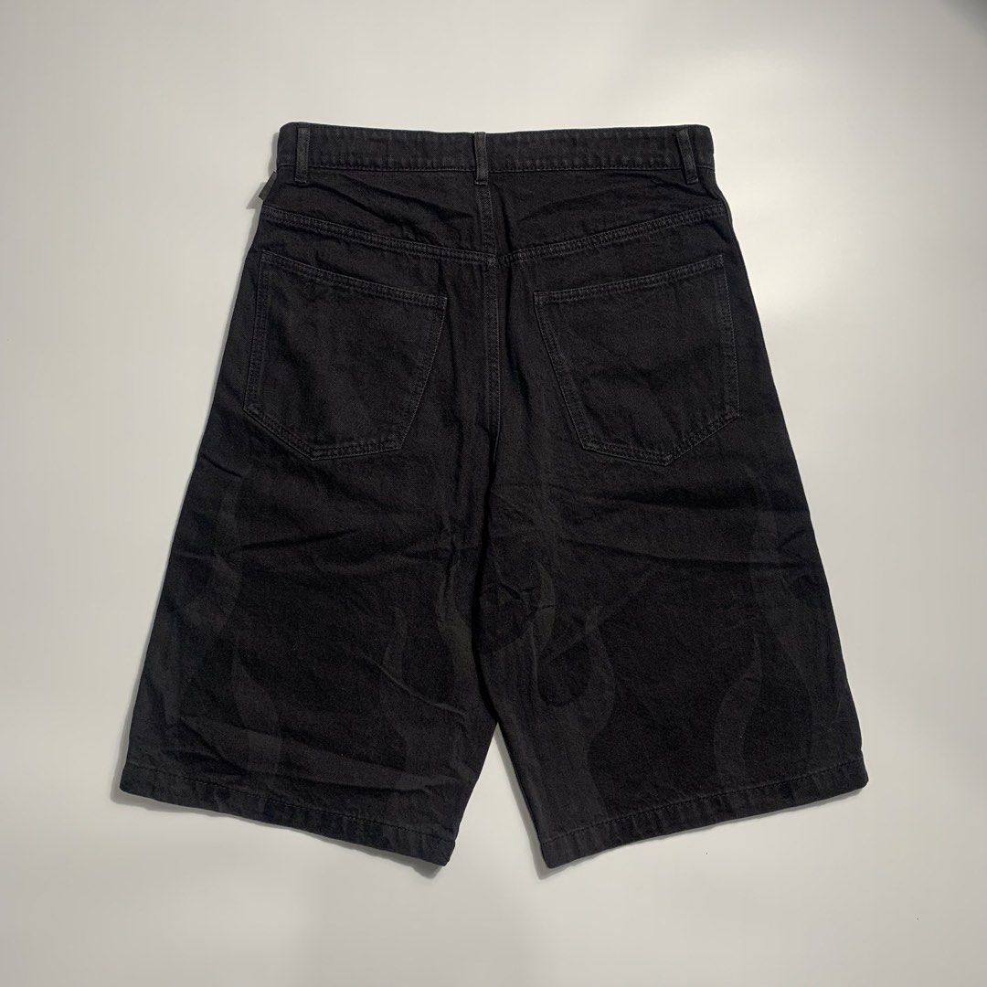 Adidas Flame Denim Black Short (Category: Shorts) located in Natividad. Submitted by endsource.ph (Listing ID 1465911500, Image 2). Description: Adidas Flame Denim Black Short ‎_____________ ‎Size: 32 on tag can fit Large Mens ‎Waistline: 30×34 ‎Length: 26 ‎Thight: 15 ‎Front Rise: 15 ‎Leg opening: 14 ‎(actual dimension) ‎______________ ‎Like New Condition ‎(use once or twice) ‎Lightly Used Condition ‎(used w/care) ‎______________ ‎Issue: none ‎Co