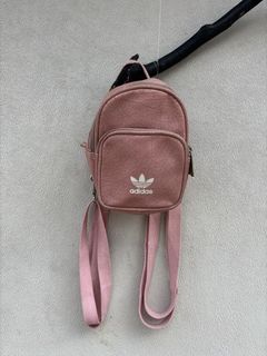 (Category: ) located in . Submitted by thrift.ed2023 (Listing ID 1465765208, Image 1). Description: .