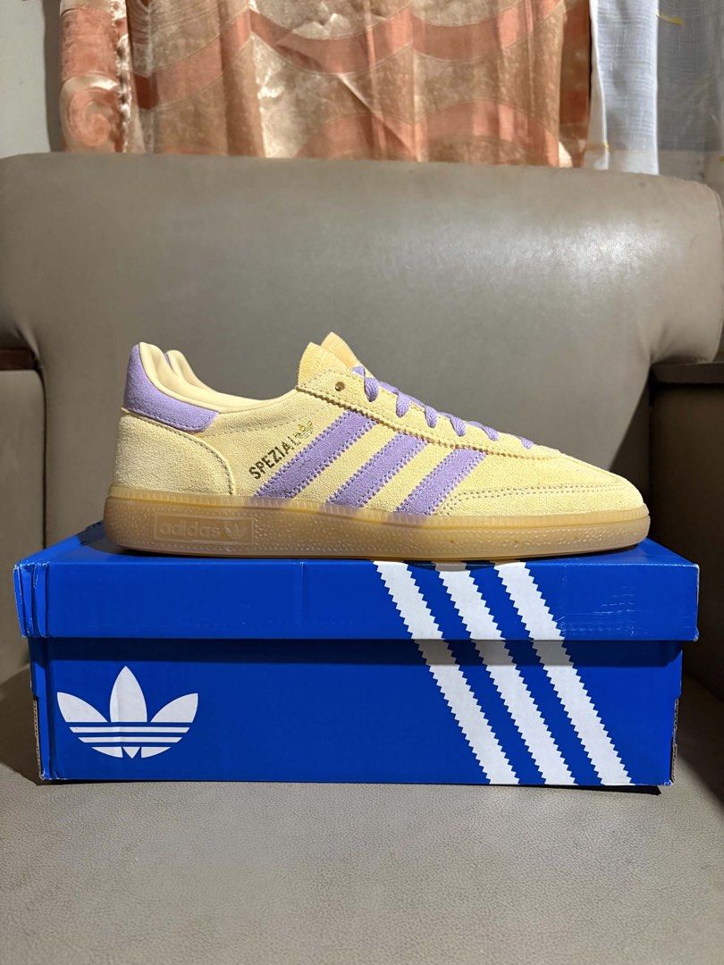 Adidas Spezial size womens 8.5 (Category: Casual Shoes) located in Manila. Submitted by klowiiiiiiiiiiiiiiiiiiii (Listing ID 1465943570, Image 3). Description: adidas Handball Spezial WMNS Size 8 1/2 Brand new Fresh out of the box.
