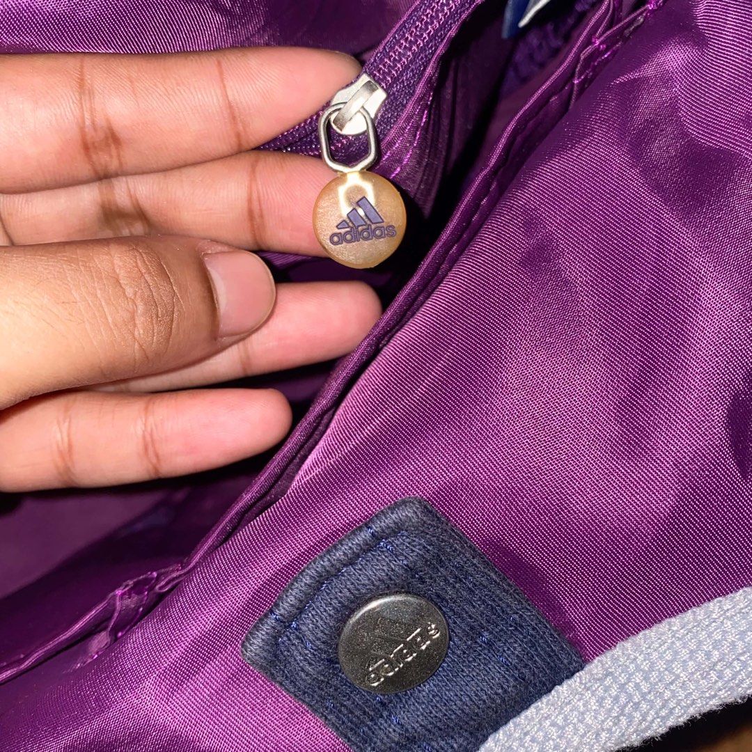 Adidas sporty handbag (Category: Tote Bags) located in Paete. Submitted by fat.archives (Listing ID 1465849986, Image 3). Description: .