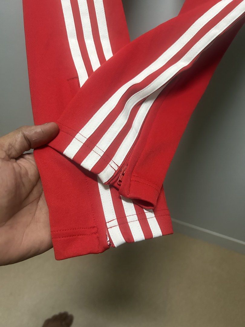 Adidas track oants (Category: Joggers) located in Taytay. Submitted by dariusballesteros (Listing ID 1465826880, Image 3). Description: Ankle zippers Size 30-32w Length 37.