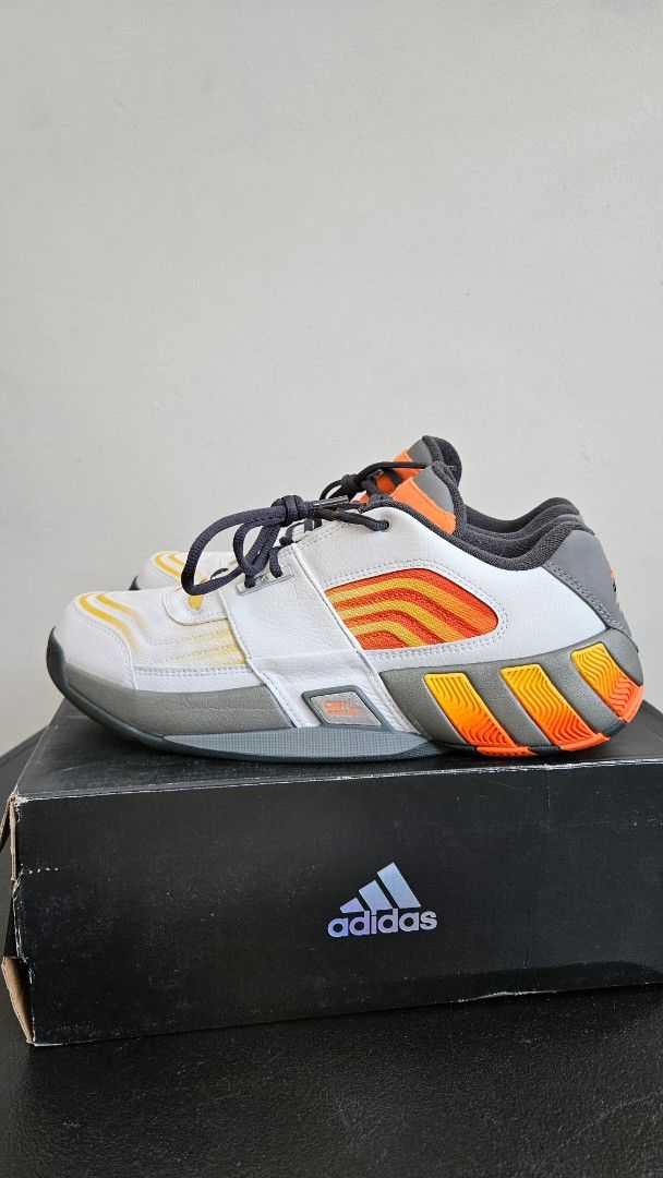Agent Gil Restomod (Category: Sneakers) located in Quezon City. Submitted by oldbridgecycles (Listing ID 1465832288, Image 2). Description: Adidas Agent Gil Restomod Size US 11 slightly used 2800.