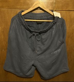 (Category: ) located in . Submitted by goodthrift.1 (Listing ID 1465766024, Image 1). Description: .