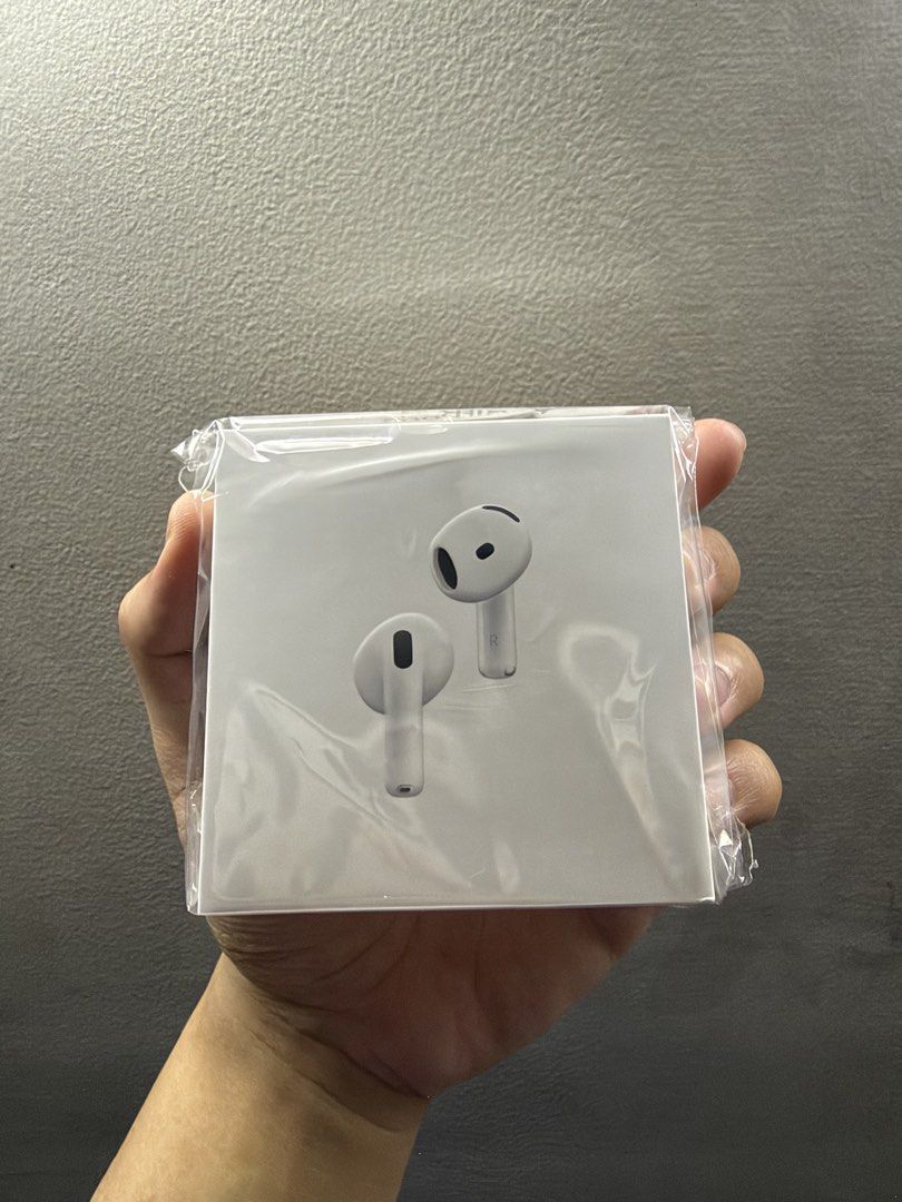 Airpods 4 with ANC (Category: Earphones) located in Manila. Submitted by wshbrwn (Listing ID 1465822508, Image 1). Description: 🔥Brand new🔥 📍Sampaloc, Manila .