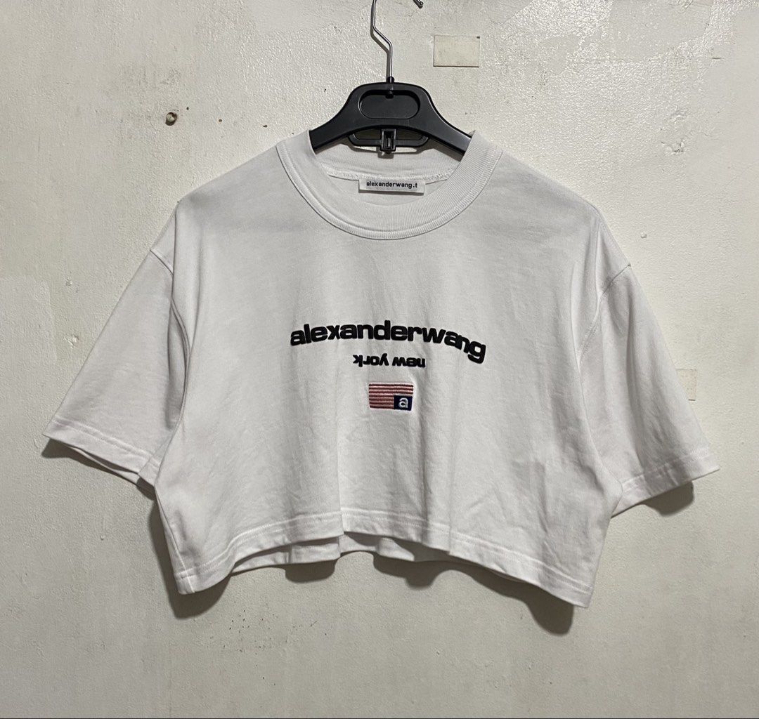 ALEXANDER WANG CROP TOP (Category: Shirts) located in Caloocan City. Submitted by alexahvaldez (Listing ID 1465931938, Image 1). Description: 21.5 width 15.5 length like new condition pwede pang alis no issue dm your sure offer📲.