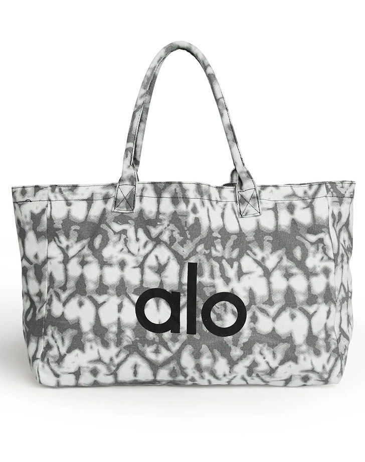Alo Shopper Tote (Category: Tote Bags) located in Quezon City. Submitted by andieshops (Listing ID 1465847531, Image 1). Description: 2pc available .