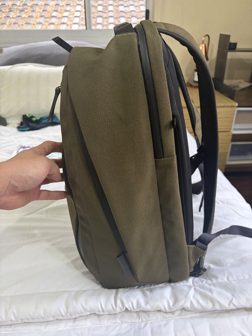 Alpaka Metro Bakcpack Pro Army Green (Category: Backpacks) located in Antipolo. Submitted by woody_23 (Listing ID 1465902408, Image 3). Description: .