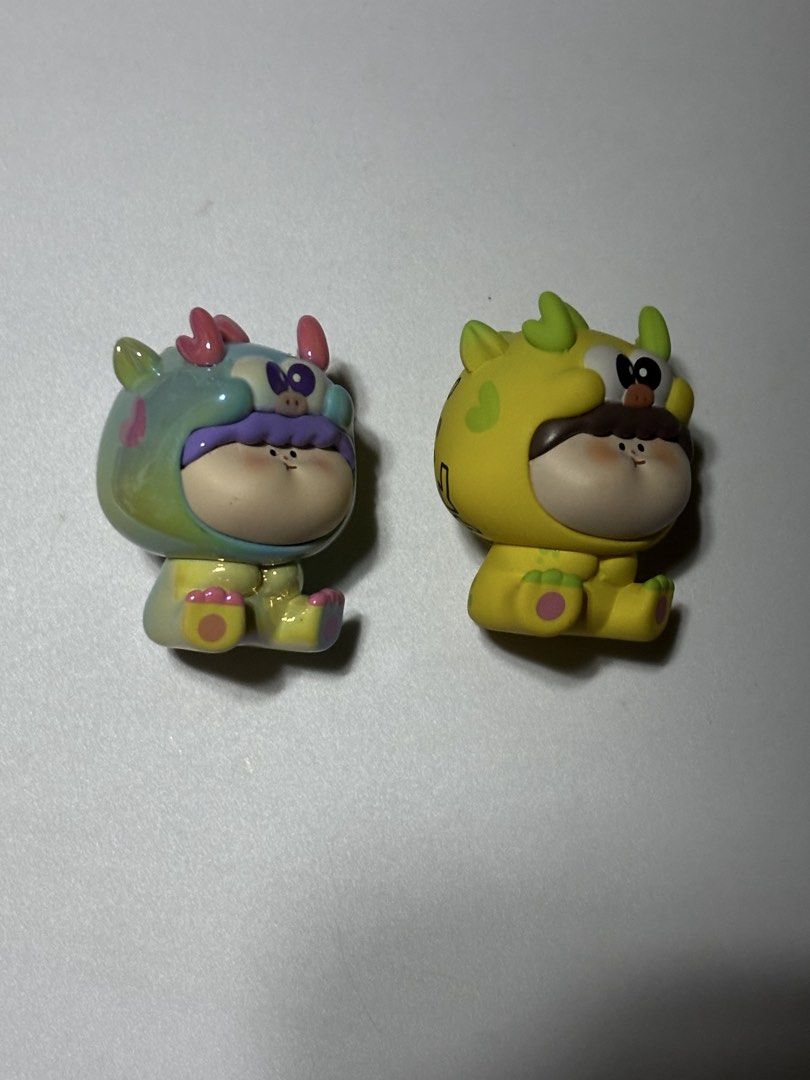 Amlls Dragon set (Category: Figurines & Statues) located in Manila. Submitted by pmpmprn (Listing ID 1465779026, Image 2). Description: Authentic Amlls Dragon 1 special electro and 1 matte banana.