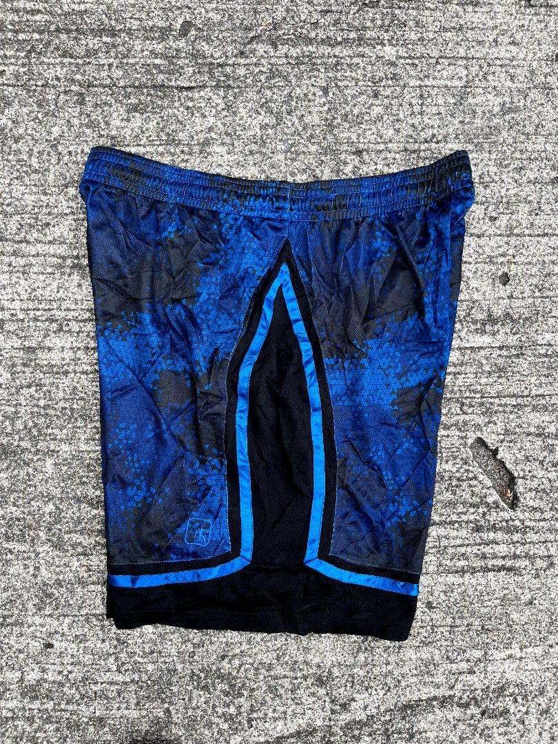 And1 Baller Short (Category: Shorts) located in Talisay. Submitted by reyteliquido (Listing ID 1465873778, Image 2). Description: 2Xl Length 21 Leg opening 15 Excellent condition Color rate 10/10 Issue kunting lints.