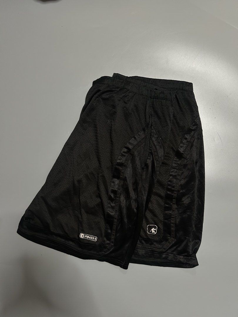 And 1 heavy weight baller short (authentic) (Category: Shorts) located in Trece Martires City. Submitted by flip_flips (Listing ID 1465791330, Image 1). Description: And 1 heavy weight baller short (authentic) -Dimes: Free waist 23 length 16 tigh 15 leg open -Excellent condition -9.5/10 color rate -issue: need lang sungkitin sa loob yung kabilang lace pumasok.