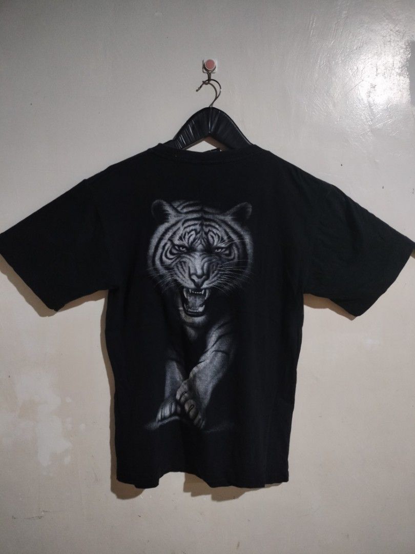 ANIMAL TEE'S (Category: Tshirts & Polo Shirts ) located in Calbayog City. Submitted by mr.thrifter_ph. (Listing ID 1465873349, Image 2). Description: LARGE - Width 22 - Length 27.5 - Good Condition - Colorrate 9/10 - NO ISSUE.