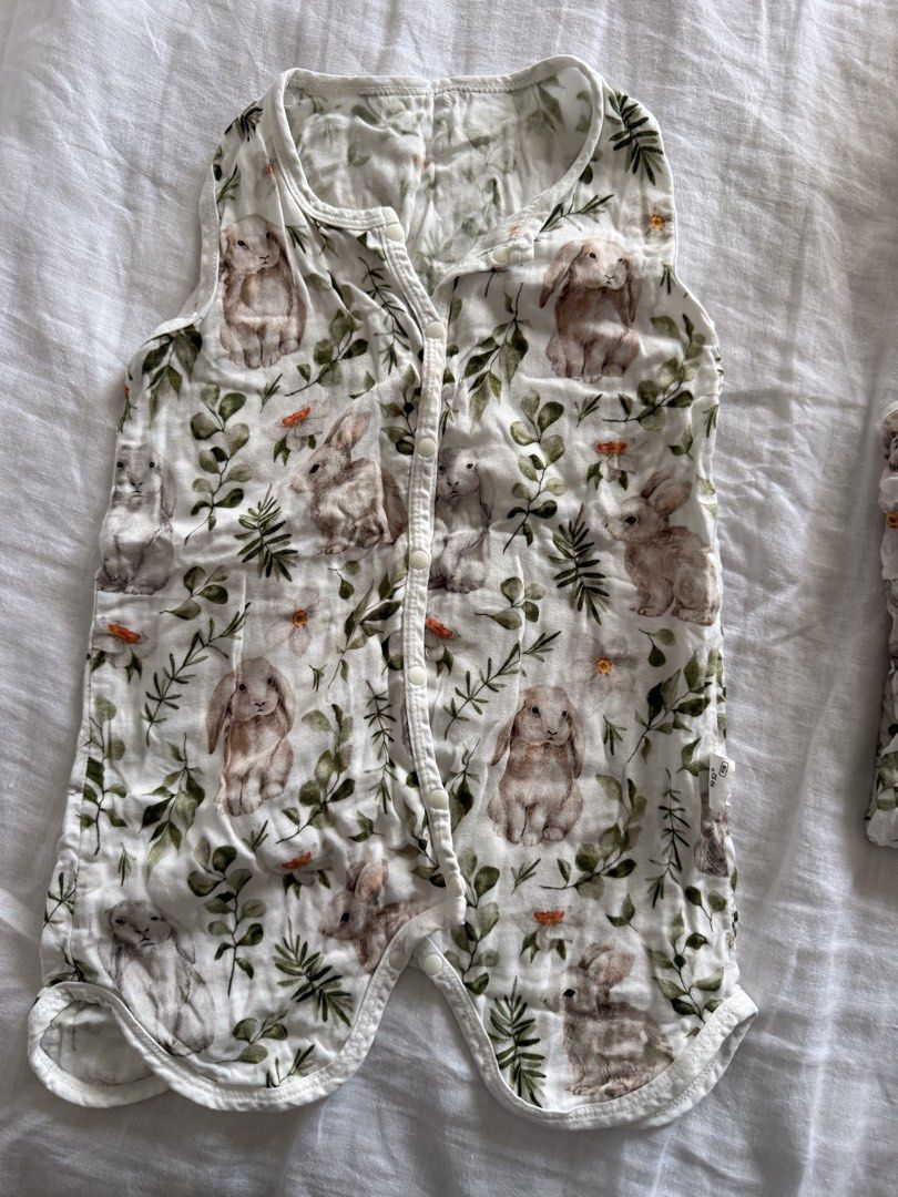 Ann and Dan romper (Category: Babies & Kids Fashion) located in Taguig. Submitted by muntingkahon (Listing ID 1465766960, Image 2). Description: Fits 1-2 years old best Organic cotton perfect for the PH weather all year round Breathable Ann and Dan brand .