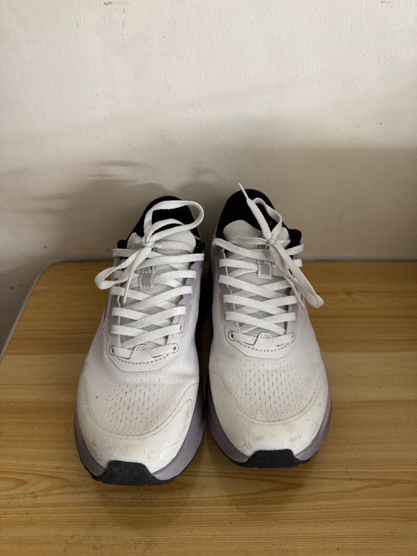 Anta Travel 2.5 PG 7 (Wide) (Category: Sneakers) located in Manila. Submitted by jaa_23 (Listing ID 1465789766, Image 1). Description: - 8W - White/Grey/Purple - Used 4x only - Sole has no signs of wear and tear - RFS: not running anymore - bought for ₱3700 .