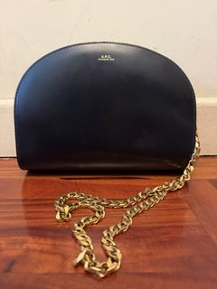 （分類：）位於 。 由 twiggy000 提交（商品編號 1465789318，圖片 1）。簡介： 。