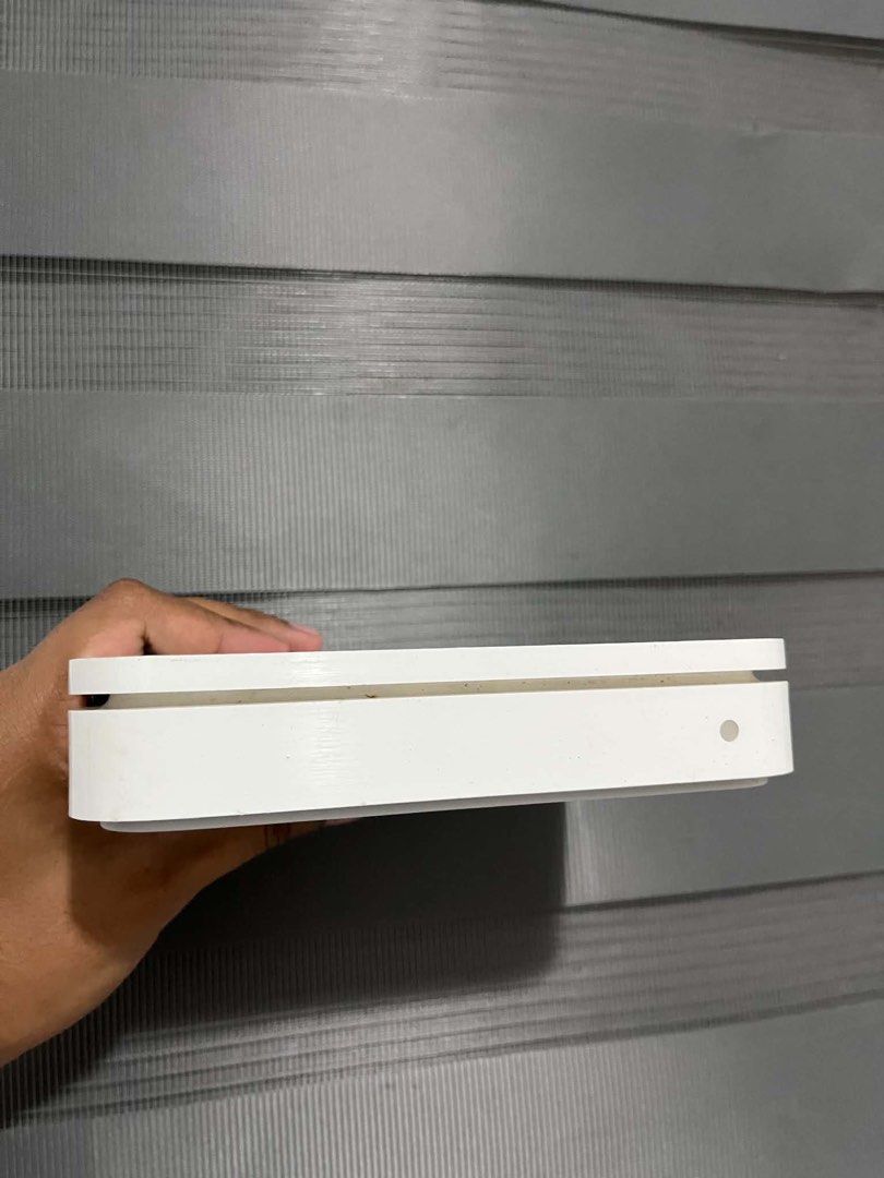 Apple airport extreme 5th gen (Category: Networking) located in Quezon City. Submitted by all_about_retro (Listing ID 1465893720, Image 3). Description: Apple airport extreme 5th gen Working Good condition Unit & apple cord No issue Pickup.