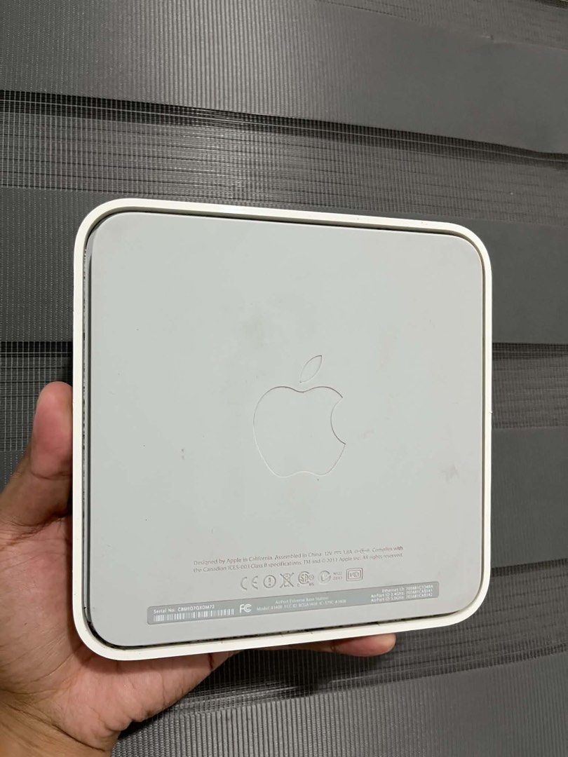 Apple airport extreme 5th gen (Category: Networking) located in Quezon City. Submitted by all_about_retro (Listing ID 1465893720, Image 2). Description: Apple airport extreme 5th gen Working Good condition Unit & apple cord No issue Pickup.