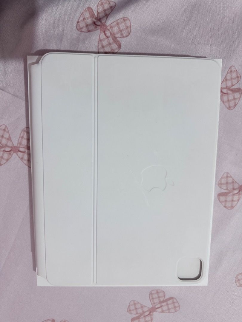 Apple Magic Keyboard A2261 (Category: Computer Keyboard) located in Caloocan City. Submitted by epiccrystal-d8ce67 (Listing ID 1465861405, Image 3). Description: RFS: Not using anymore Very good condition nego for sure buyer No issue With box Compatibility • iPad Pro 11-inch (1st, 2nd, 3rd, and 4th generation) • iPad Air (4th and 5th generation).