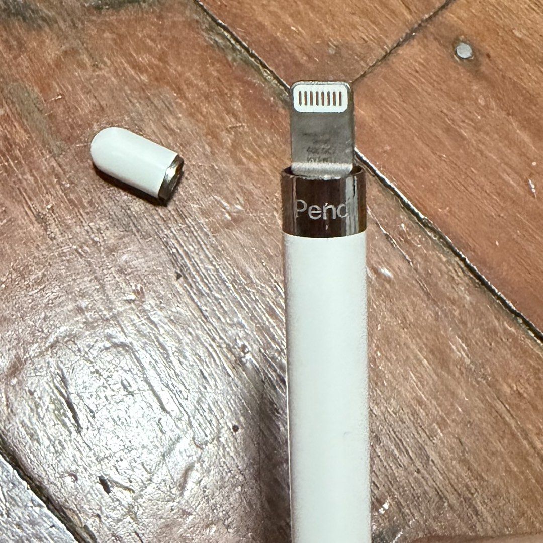 Apple Pencil 1st Generation (Category: Other Accessories) located in Quezon City. Submitted by blytheu (Listing ID 1465845547, Image 3). Description: - Authentic Apple Pencil 1st Generation - Charges and pairs directly via Lightning connector - Normal signs of handling, tip screws off smoothly - Compatible with older iPad models supporting Lightning accessories.