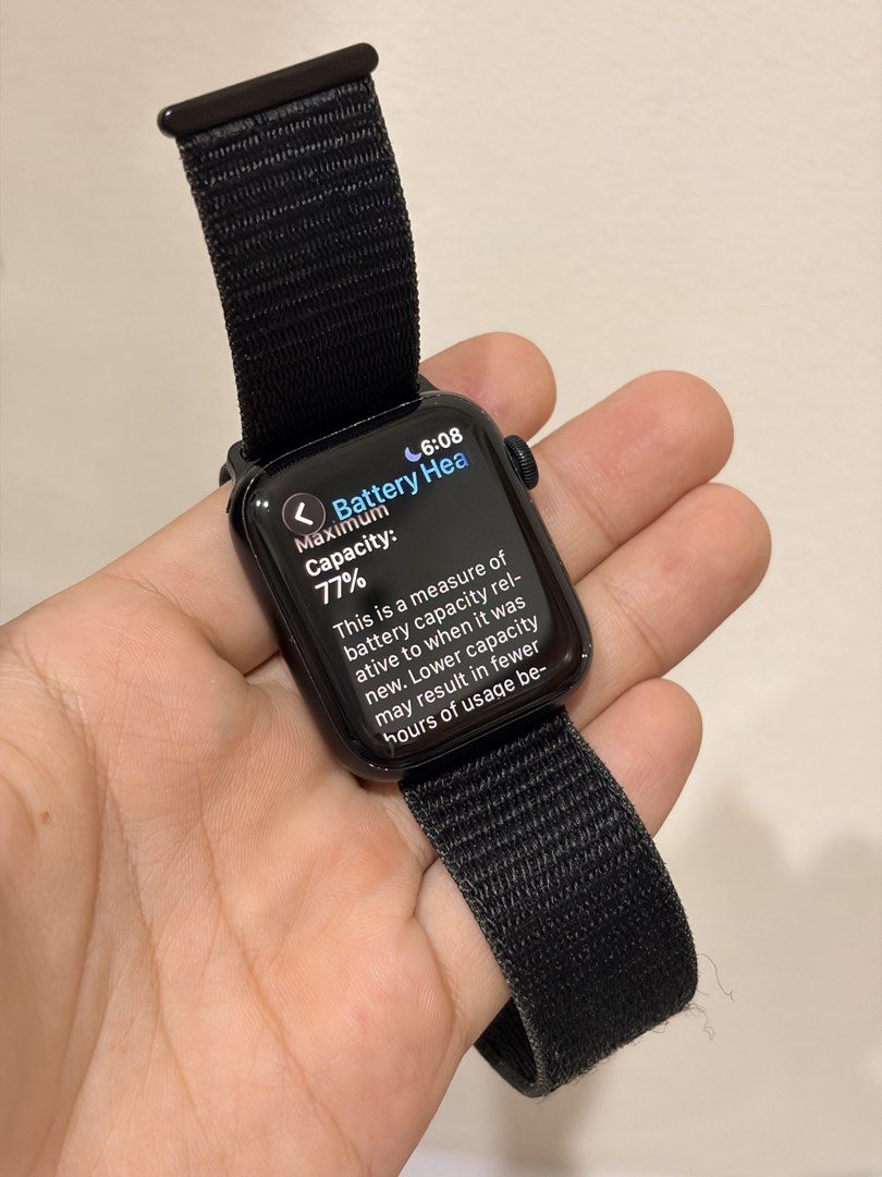 Apple Watch SE gen 2 black 44mm (Category: Wearables & Smart Watches) located in Makati City. Submitted by jaeclee0 (Listing ID 1465865946, Image 2). Description: - Brand/Model: Apple Watch SE Generation 2 - Color: Black (Aluminum case with matching black nylon sport loop strap) - Size: 44mm - Battery Health: 77% - Condition: Pre-owned with visible signs of use on the housing, screen and functions working properly - Delivery: Meetups at Rizal Tow