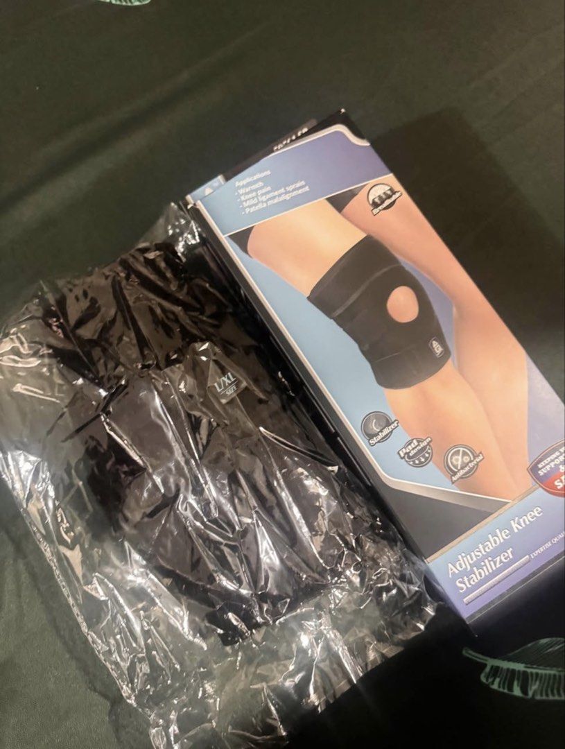 AQ knee support (Category: Braces, Support & Protection) located in Manila. Submitted by shnmrg (Listing ID 1465832493, Image 2). Description: Hello! I’m selling this adjustable knee stabilizer for a low price. 😊.