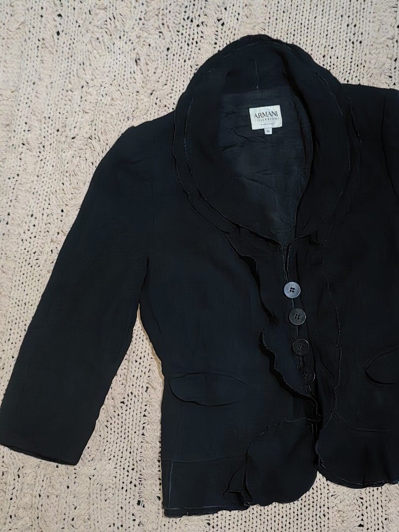 Armani Collezioni Button-Front Blazer (Category: Coats, Jackets and Outerwear) located in Tuguegarao City. Submitted by ekko_bag (Listing ID 1465878752, Image 2). Description: Item Specifics: Condition - In excellent condition. Thrifted from Japanese Bale ✔️✔✔ black Armani Collezioni button-front blazer featuring a distinctive ruffled shawl collar and curved pocket flaps. ✔️✔✔ ❌❌❌ Cut tag, check 7th photo for flaw ❌❌❌ Dimension in inches Check la