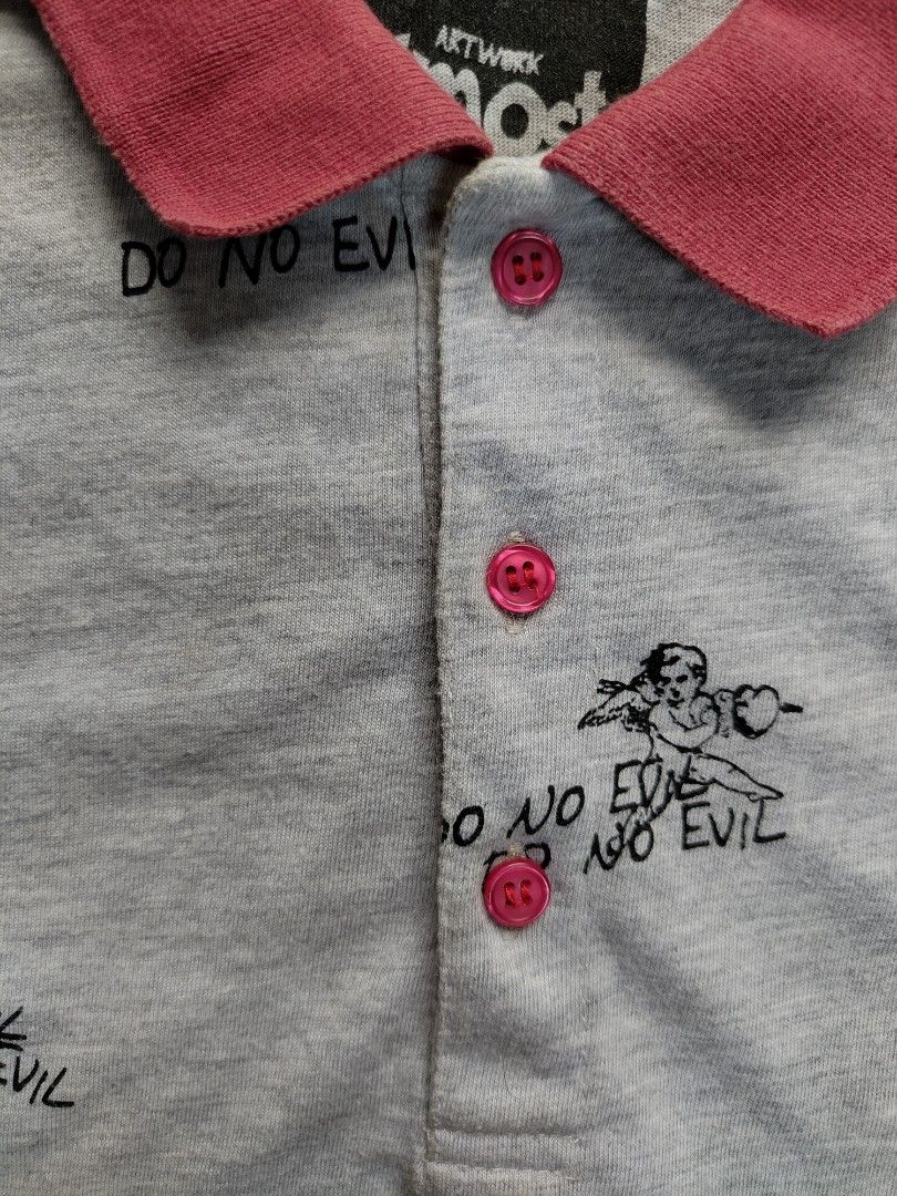 Artwork Do No Evil Polo Shirt (Category: Tshirts & Polo Shirts ) located in Muntinlupa City. Submitted by lokalthriftco. (Listing ID 1465824730, Image 3). Description: Size S Minimal Stains Need wash Good condition.