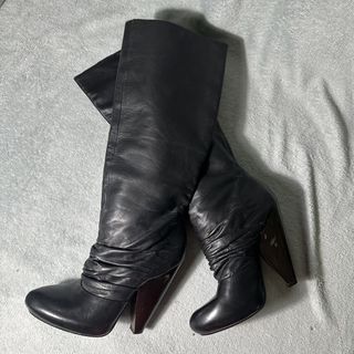 (Category: ) located in . Submitted by bakatzy_secondhand_garments (Listing ID 1465915956, Image 1). Description: .