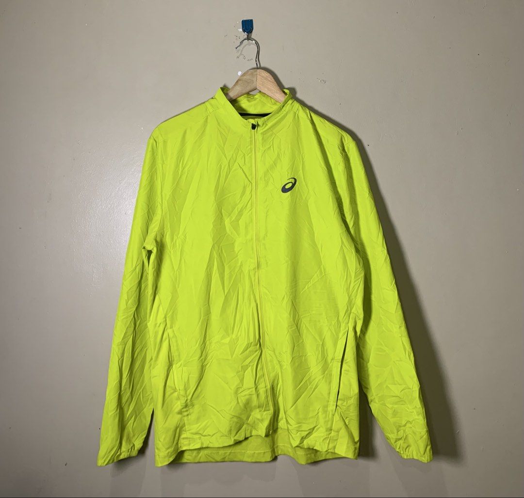 ASICS running jacket (Category: Activewear) located in Molave. Submitted by mysticbird_38213e (Listing ID 1465877957, Image 1). Description: Good condition No issue Sobrang Ganda po sa Personal No issue PACKABLE , Dri fit sya.