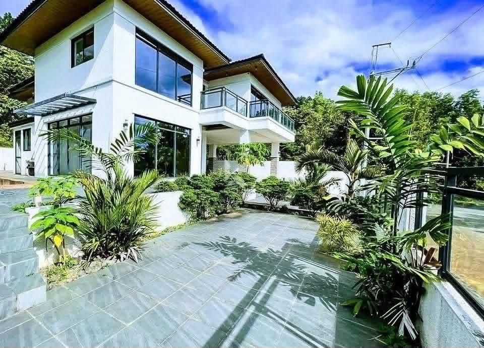 Aspiras House & lot (Category: House & Lot) located in Antipolo. Submitted by eastside_estatesph (Listing ID 1465841013, Image 2). Description: Sun Valley Estates Aspiras House & Lot 𝗛𝗼𝘂𝘀𝗲 & 𝗟𝗼𝘁 𝗳𝗼𝗿 #𝗦𝗔𝗟𝗘 ♦️𝗟𝗼𝘁 𝗔𝗿𝗲𝗮: 𝟰𝟴𝟮 𝘀𝗾𝗺 ♦️𝗙𝗹𝗼𝗼𝗿 𝗔𝗿𝗲𝗮: 𝟰𝟱𝟬 𝘀𝗾𝗺 🦠 𝟭𝘀𝘁 𝗙𝗹𝗼𝗼𝗿 ♦️ 𝟰 – 𝟱 𝗖𝗮𝗿 𝗚𝗮𝗿𝗮𝗴𝗲 ♦️ 𝟭 𝗦𝘁𝗼𝗿𝗮𝗴𝗲 𝗿𝗼𝗼𝗺 ♦️ 𝗦𝗲𝗿𝘃𝗶𝗰𝗲 𝗞𝗶𝘁𝗰𝗵𝗲𝗻 ♦️ 𝟭𝗧𝗼𝗶𝗹𝗲𝘁 & 𝗕𝗮𝘁𝗵 ♦️ 𝗗𝗶𝗻𝗶𝗻𝗴 