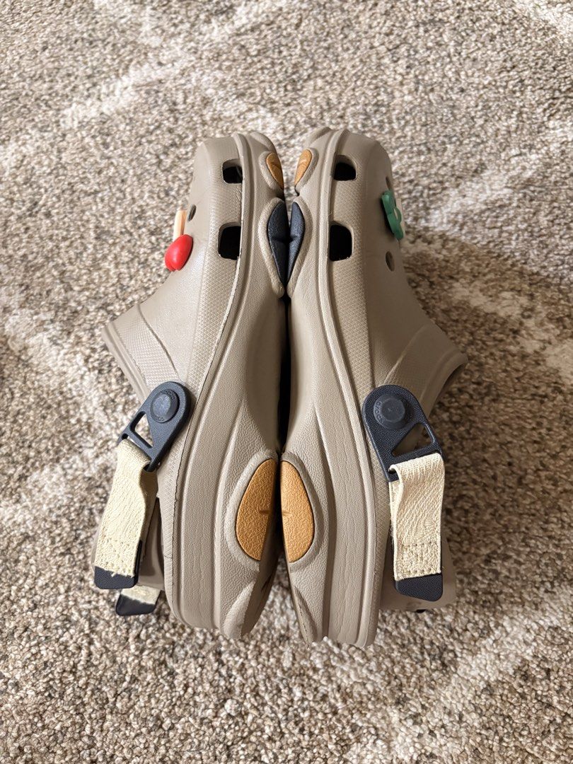 Auth Preloved Crocs Adult (Category: Slippers & Slides) located in Paranaque City. Submitted by silentstone.dolphin (Listing ID 1465823813, Image 3). Description: Size M7 / W 9.. Super Nice in Actual😍.