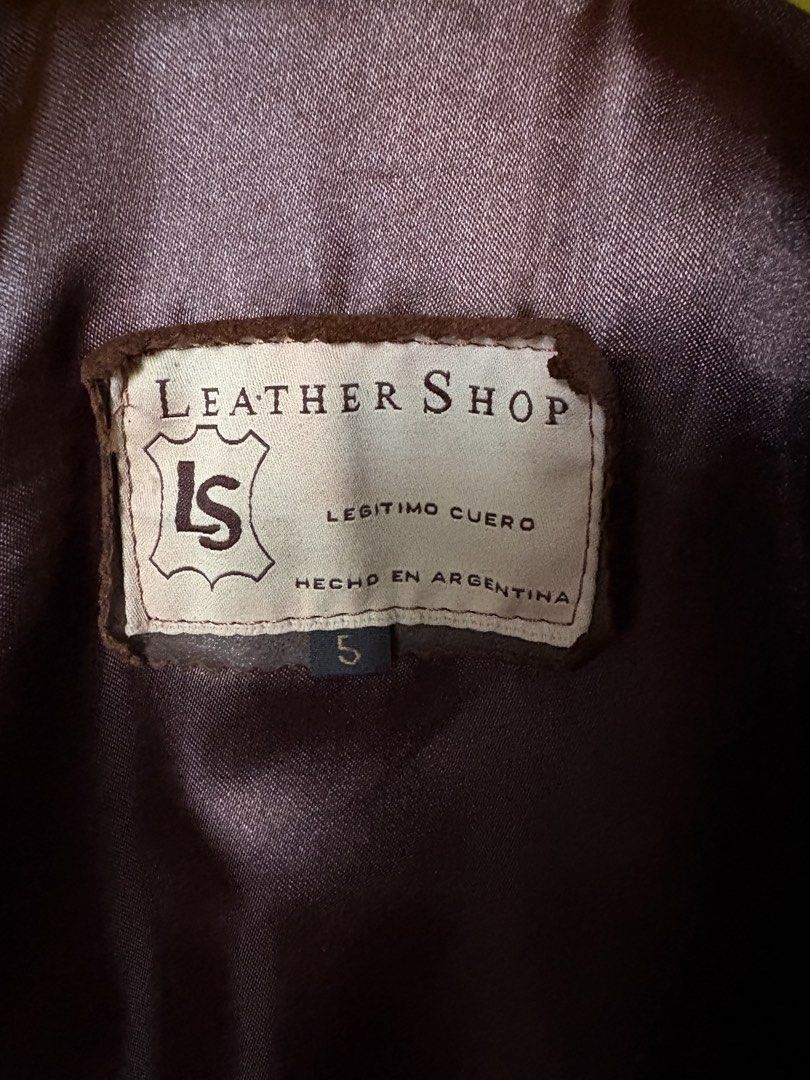 Authentic Argentina leather jacket for men's (Category: Coats, Jackets and Outerwear) located in Quezon City. Submitted by turak2020plus1 (Listing ID 1465032162, Image 3). Description: Authentic Argentina Leather Jacket. Bought this in Buenos Aires, Argentina in 2018. Measurements and details: - Shoulder to Shoulder: 18in - Chest: 34in - Sleeves: 25in - Pockets: 4 exterioir, 2 interior - Color: Brown Issue: Hard to get rid of musty mildew smell R
