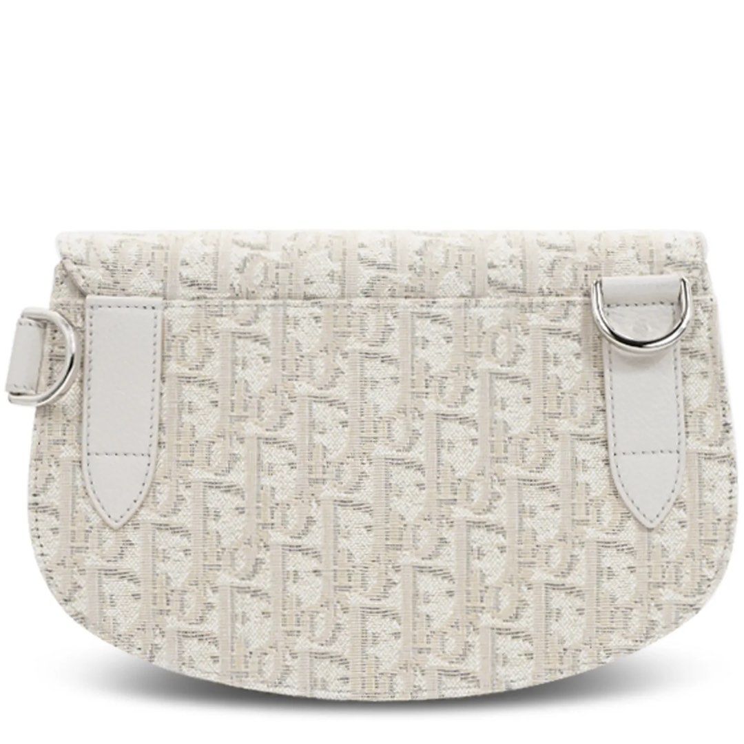 AUTHENTIC Dior Oblique Canvas Saddle Messenger Bag Beige (Category: Luxury Bags & Wallets) located in Bacolod City. Submitted by tmyshop21 (Listing ID 1465788424, Image 2). Description: AUTHENTIC Dior Oblique Canvas Saddle Messenger Bag Beige.