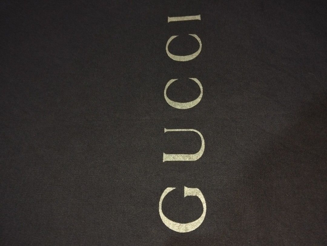 Authentic GUCCI dust bag dustbag large size (Category: Luxury Accessories) located in Zamboanga. Submitted by luxuryaccessories_ella.2022 (Listing ID 1465912663, Image 2). Description: Authentic 👉looks new but it has small issue ( see last picture) 👉sized by cm ( centimeters) 👉 already wash 👉add sf 👉Loc po is Mindanao 👉 shipping thru J &T add 89 sa sf 👉MOP:Gcash or BPI.