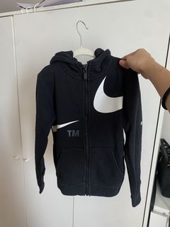 (Category: ) located in . Submitted by lz.closet (Listing ID 1465773505, Image 1). Description: .