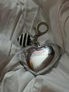 (Category: ) located in . Submitted by itsrarapreloved (Listing ID 1465871217, Image 1). Description: .