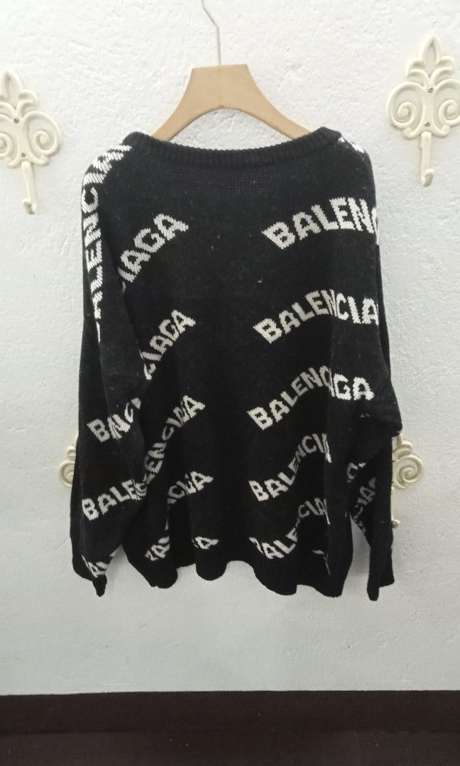 Balenciaga (Category: Luxury Apparel) located in Naga. Submitted by aboy1234245 (Listing ID 1465776660, Image 3). Description: Balenciaga Excellent no neck tag W28-L30.