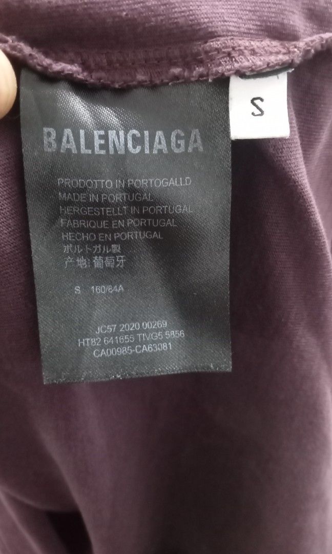 Balenciaga (Category: Luxury Apparel) located in Naga. Submitted by aboy1234245 (Listing ID 1465883711, Image 3). Description: Balenciaga Excellent W20-L27.