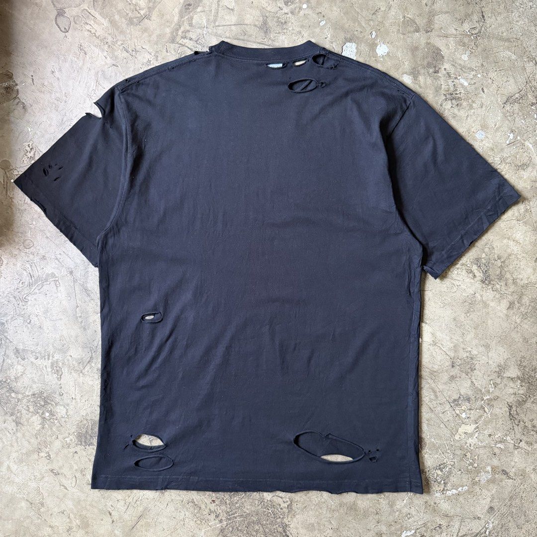 Balenciaga - 2020 Destroy Flatground Print Tee (Category: Tshirts & Polo Shirts ) located in Cavite. Submitted by 4118.ph (Listing ID 1465869087, Image 2). Description: XXS oversized fits XL-XXL Excellent condition Width 24” Length 33”.