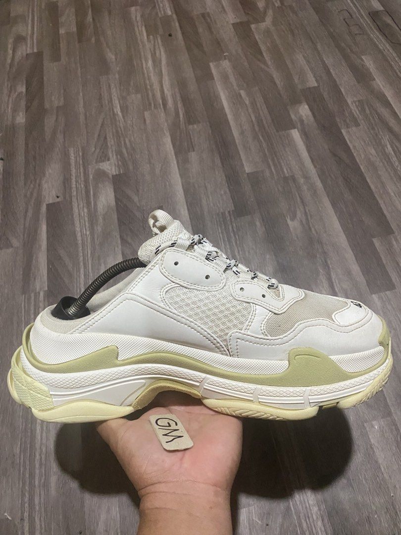 Balenciaga Triple S Mule (Category: Sneakers) located in Cebu City. Submitted by freemoon.b85e0c (Listing ID 1465950726, Image 2). Description: Balenciaga Triple S Mule Legit/2nd hand Size 10 us/9 uk/43 euro/28 cm Price 2550 plus sf Minor sign of usage.