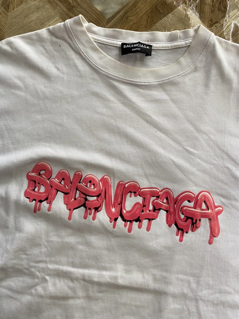 Balenciaga White (Category: Tshirts & Polo Shirts ) located in Davao. Submitted by workmensph (Listing ID 1465781070, Image 2). Description: Size Large 22” x 30” Very Good Condition washable stain.