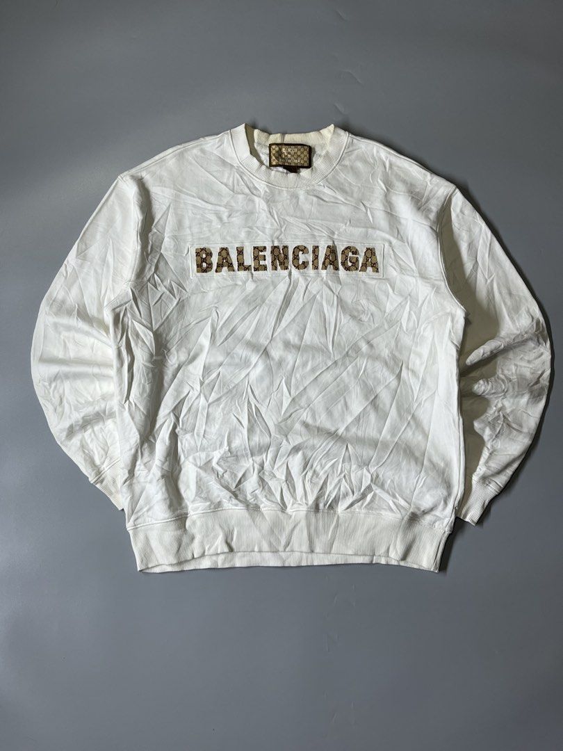 Balenciaga x Gucci Crewneck (Category: Coats, Jackets and Outerwear) located in Manila. Submitted by villadolid77084 (Listing ID 1465908092, Image 1). Description: Balenciaga x Gucci Crew neck Size Small Best Fit Large Dimes 23x27 Color rate 9.5/10 Need wash only No issue Excellent condition Price 1,500+Sf📩 Location Laspiñas📍.