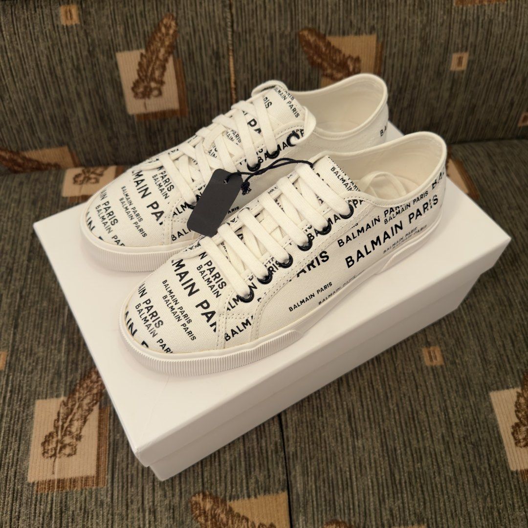 Balmain Paris Sneakers (Category: Sneakers) located in Silang. Submitted by patriciafholine (Listing ID 1465877602, Image 2). Description: BALMAIN PARIS SNEAKERS Balmain Paris White Sneakers Brandnew Canvas Material 100% Authentic Size: 40 & 43 Complete with box and dust bag Money back guarantee if proven fake I can do meet ups around Tagaytay or Silang ✨.