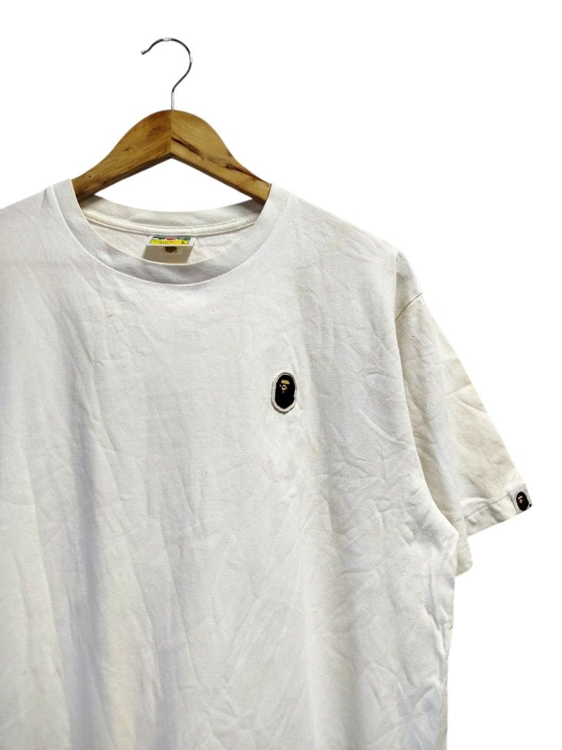 BAPE SMALL BIGHEAD RUBBER PATCH SHIRT (Category: Tshirts & Polo Shirts ) located in Bayombong. Submitted by Gentlemans_ClosEt (Listing ID 1465789911, Image 2). Description: BAPE SMALL BIGHEAD RUBBER PATCH SHIRT (authentic) SIZE LARGE DIMES: W21.5 X L26.5 EXCELLENT CONDITION NO ISSUES.