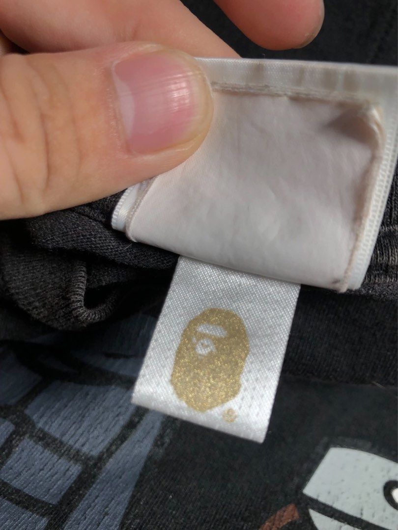 Bape star wars (Category: Activewear) located in Manila. Submitted by jacob05_713 (Listing ID 1465922260, Image 3). Description: Bape x star wars Size large Authenthic Issue hairlines crack and jobus 2300 ship.