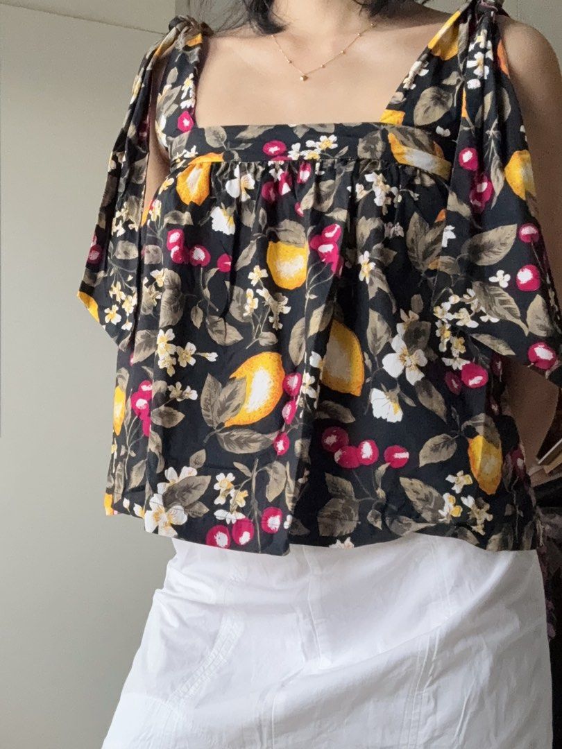 Ba&Sh - Eiffel Printed Blouse (Category: Sleeveless) located in Cebu City. Submitted by bnta.bnta (Listing ID 1465846489, Image 1). Description: Ba&Sh Eiffel Printed Blouse featuring a black and multicolor fruity lemon print and shoulder ties..