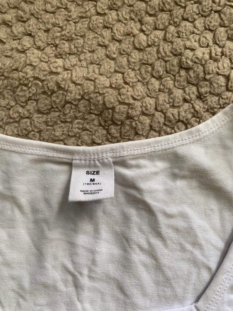 Basic White Croptop (Category: Others Tops) located in Manila. Submitted by nuelaar (Listing ID 1465762752, Image 2). Description: .