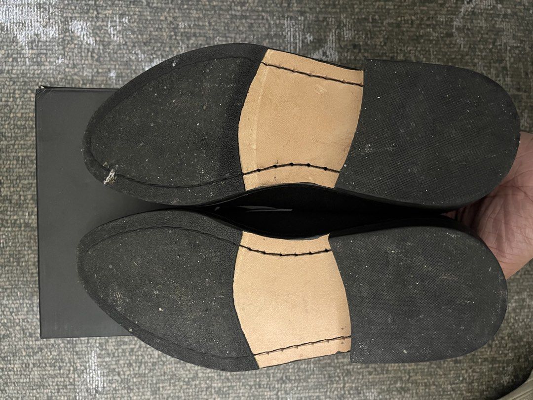 Bayani Leather Shoes (Category: Dress Shoes) located in Manila. Submitted by silentrabbit_8bb469 (Listing ID 1465945389, Image 3). Description: Bayani Leather Shoes w/ box and receipt Size: 8.