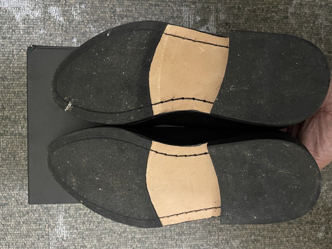 Bayani Leather Shoes (Category: Dress Shoes) located in Manila. Submitted by silentrabbit_8bb469 (Listing ID 1465945389, Image 2). Description: Bayani Leather Shoes w/ box and receipt Size: 8.