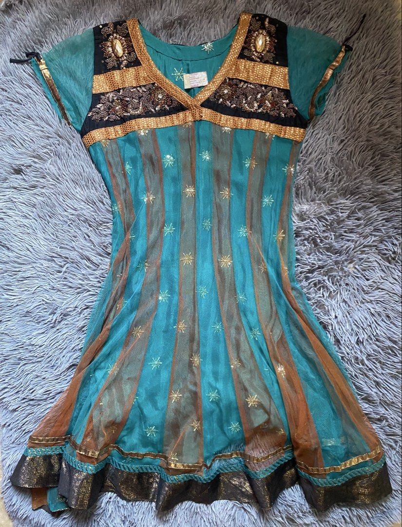Beaded Dress (Category: Blouses) located in Munoz. Submitted by lilyyy32211 (Listing ID 1465790669, Image 1). Description: .