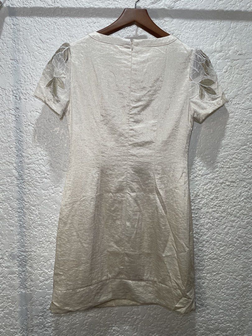 Beaded dress (Category: Dresses) located in Paranaque City. Submitted by mansiii (Listing ID 1465832139, Image 3). Description: - has floral appliqué - champagne in color - invisible zipper at the back - double lining.